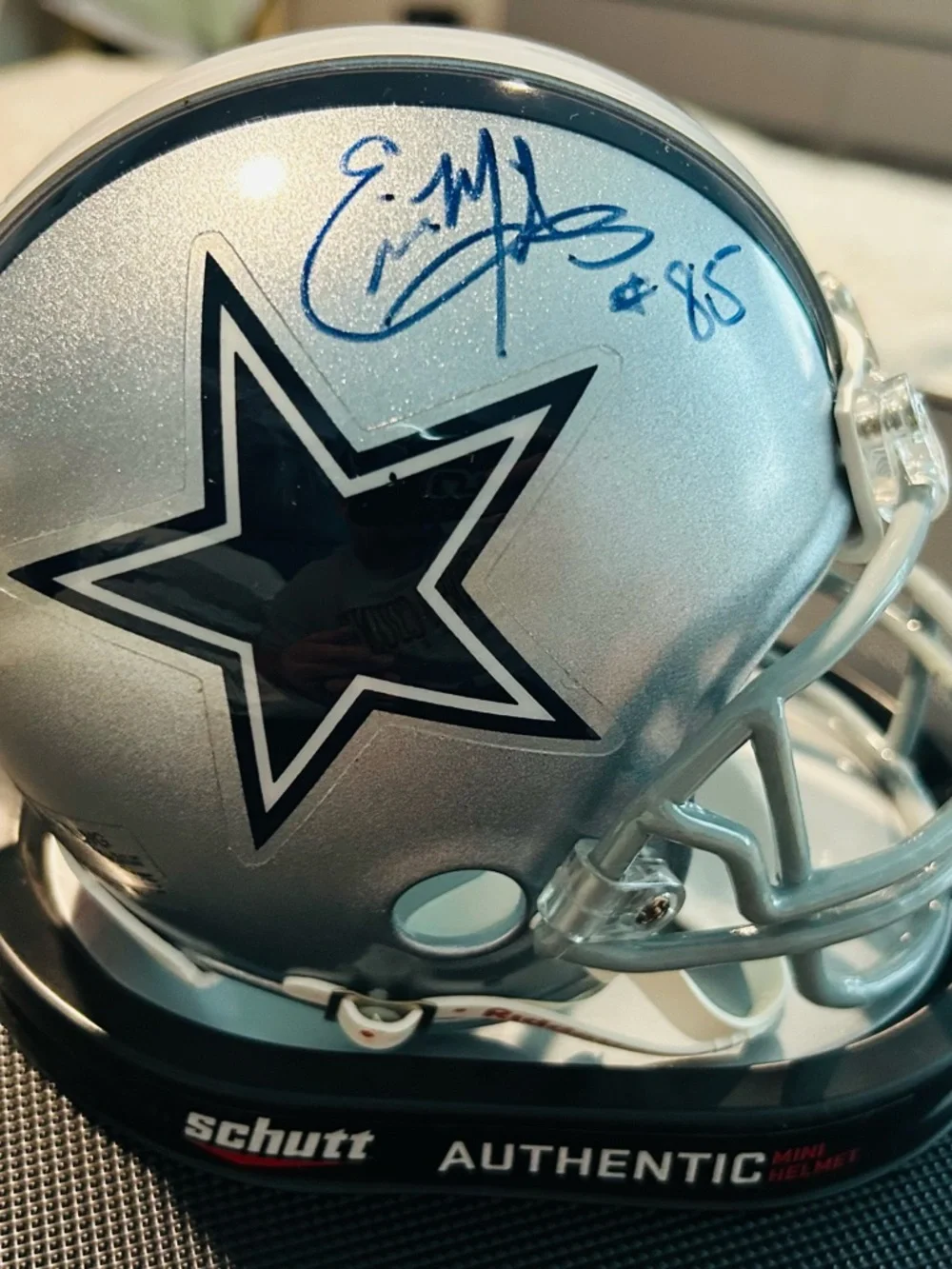 Dallas Cowboys Mini Helmet Signed by Ernie Mills - Picture 2 of 6